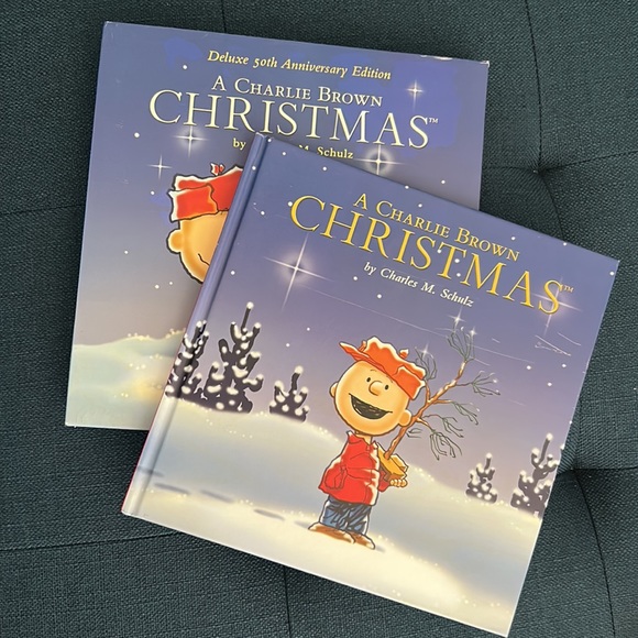 A Charlie Brown Christmas boxed book set  and coloring kit - Picture 4 of 13